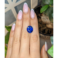 10.03 Ct. Blue Sapphire from Ceylon (Sri Lanka) Life Style
