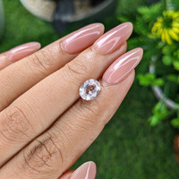 1.52 Ct. Purplish Pink Sapphire from Ceylon (Sri Lanka) Life Style
