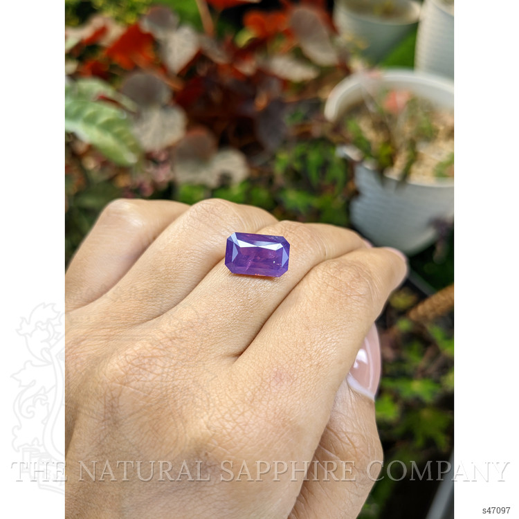 7.87 Ct. Pinkish Purple Sapphire from Ceylon (Sri Lanka)