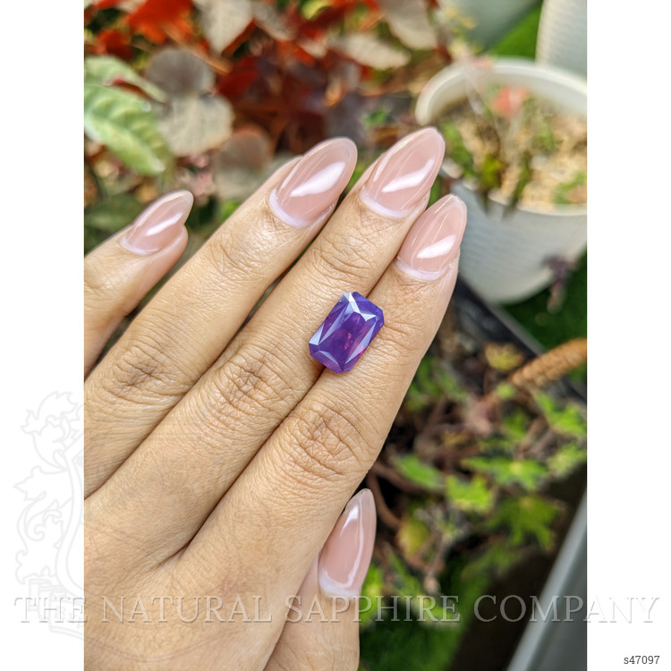 7.87 Ct. Pinkish Purple Sapphire from Ceylon (Sri Lanka)