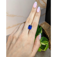 8.47 Ct. Blue Sapphire from Ceylon (Sri Lanka) Life Style