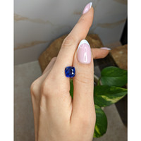 6.12 Ct. Blue Sapphire from Ceylon (Sri Lanka) Life Style