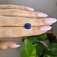 6.12 Ct. Blue Sapphire from Ceylon (Sri Lanka) Life Style