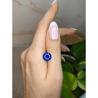 5.05 Ct. Blue Sapphire from Ceylon (Sri Lanka) Life Style
