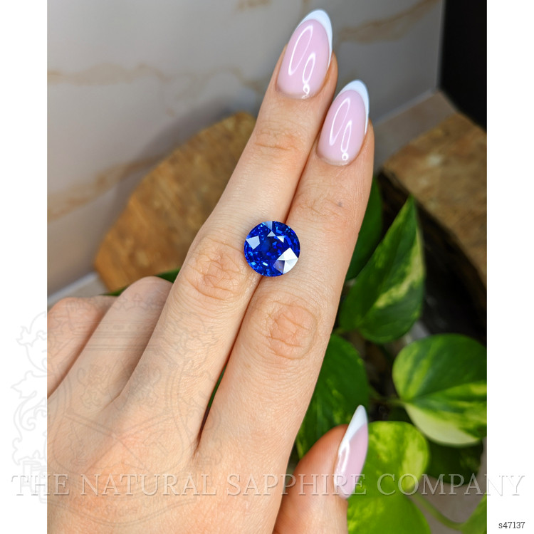 8.50 Ct. Blue Sapphire from Ceylon (Sri Lanka)