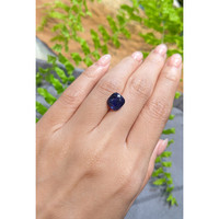 4.65 Ct. Blue Cabochon Sapphire from Ceylon (Sri Lanka) Life Style