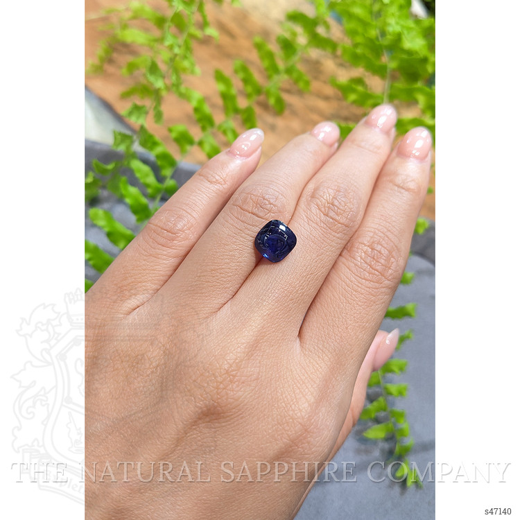 4.65 Ct. Blue Cabochon Sapphire from Ceylon (Sri Lanka)