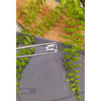 7.02 Ct. White Sapphire from Ceylon (Sri Lanka) Life Style