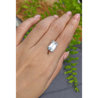 7.02 Ct. White Sapphire from Ceylon (Sri Lanka) Life Style
