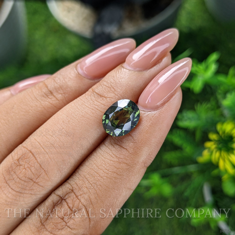 4.06 Ct. Yellowish Green Sapphire from Africa
