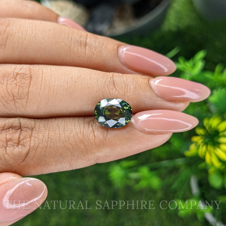 4.06 Ct. Yellowish Green Sapphire from Africa