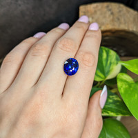 9.07 Ct. Blue Sapphire from Ceylon (Sri Lanka) Life Style