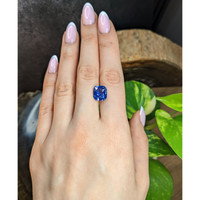 7.06 Ct. Blue Sapphire from Ceylon (Sri Lanka) Life Style