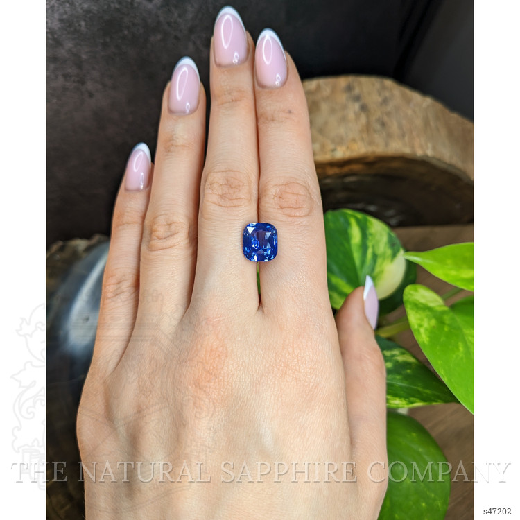 7.06 Ct. Blue Sapphire from Ceylon (Sri Lanka)