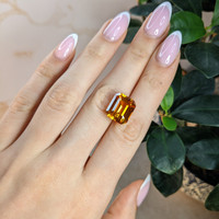 16.55 Ct. Orange Sapphire from Ceylon (Sri Lanka) Life Style