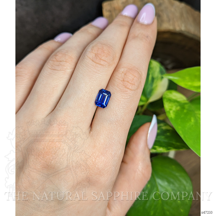3.16 Ct. Blue Sapphire from Ceylon (Sri Lanka)