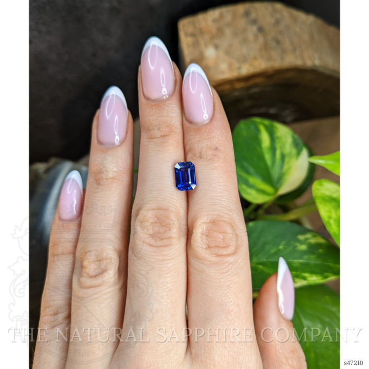 3.16 Ct. Blue Sapphire from Ceylon (Sri Lanka)