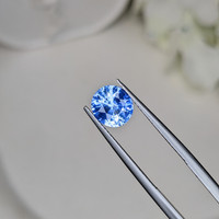 1.95 Ct. Blue Sapphire from Ceylon (Sri Lanka) Life Style