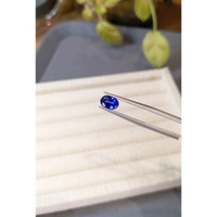 1.34 Ct. Blue Sapphire from Ceylon (Sri Lanka) Life Style