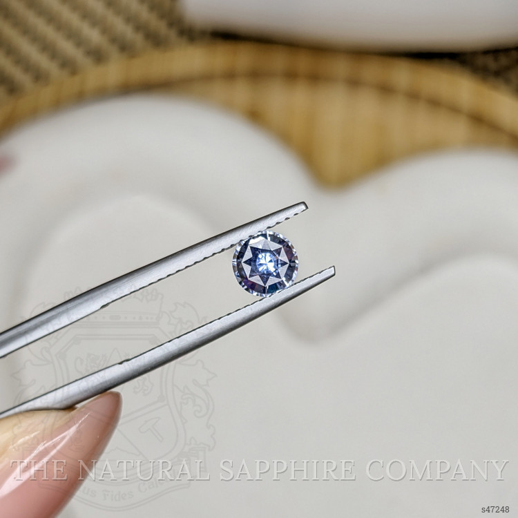 1.00 Ct. Blue Sapphire from Ceylon (Sri Lanka)