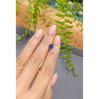 1.02 Ct. Blue Sapphire from Ceylon (Sri Lanka) Life Style