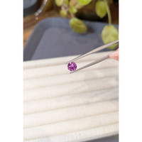 1.17 Ct. Pink Sapphire from Ceylon (Sri Lanka) Life Style