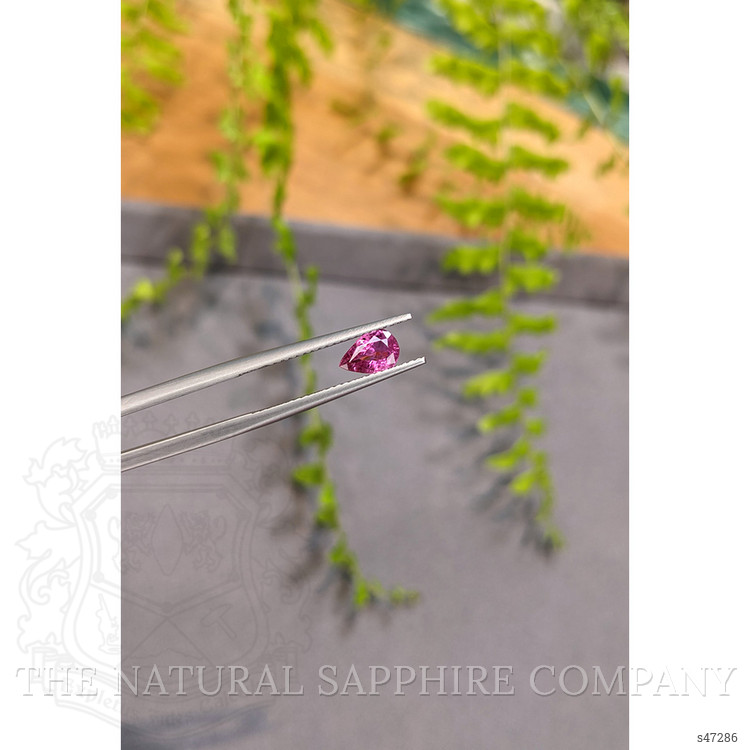 0.85 Ct. Pink Sapphire from Ceylon (Sri Lanka)