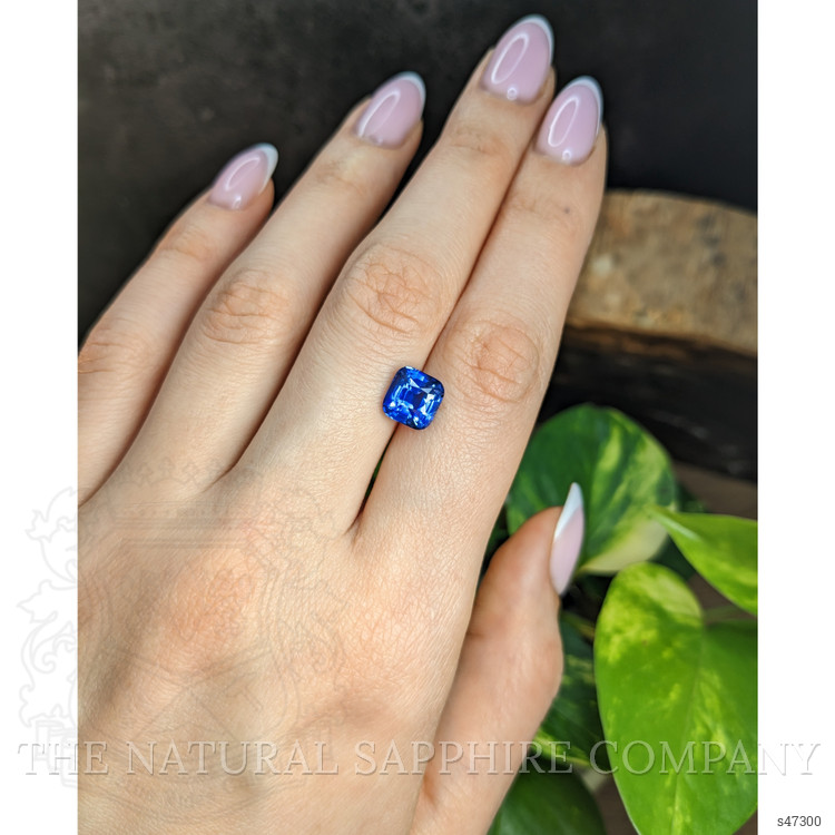 3.25 Ct. Blue Sapphire from Ceylon (Sri Lanka)