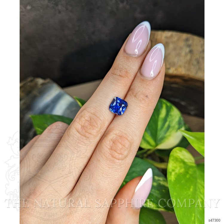 3.25 Ct. Blue Sapphire from Ceylon (Sri Lanka)