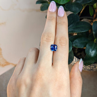 3.03 Ct. Blue Sapphire from Ceylon (Sri Lanka) Life Style