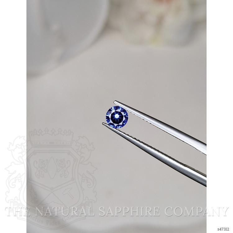 0.46 Ct. Blue Sapphire from Ceylon (Sri Lanka)