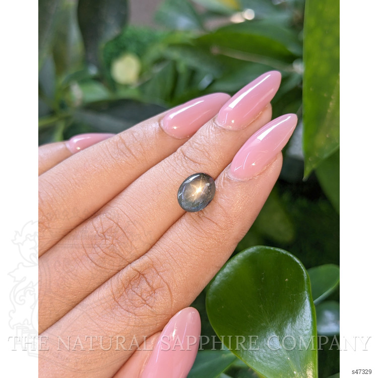 4.06 Ct. Green Star Sapphire from Ceylon (Sri Lanka)
