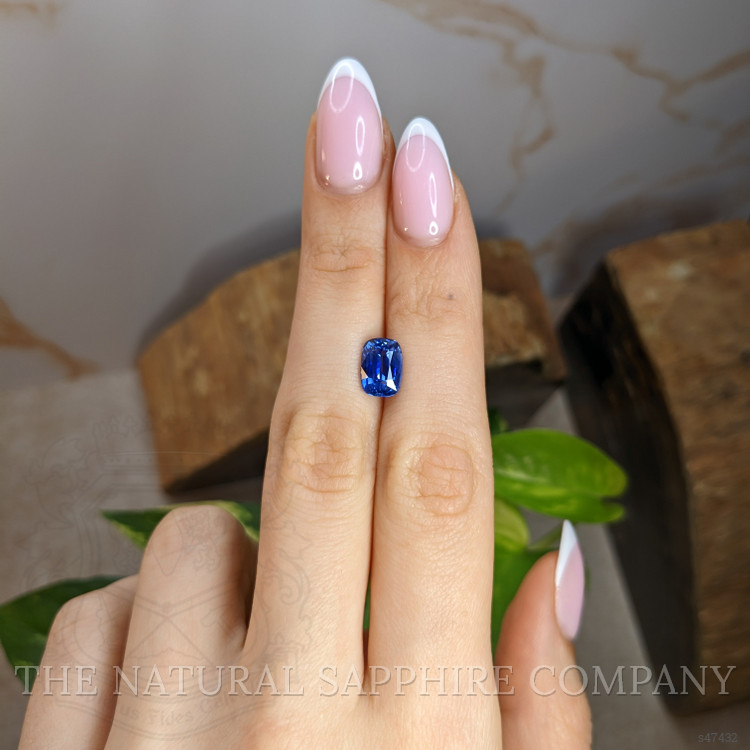 2.93 Ct. Blue Sapphire from Ceylon (Sri Lanka)