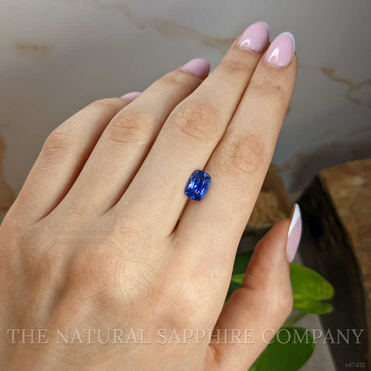 2.93 Ct. Blue Sapphire from Ceylon (Sri Lanka)