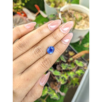 4.02 Ct. Blue Sapphire from Ceylon (Sri Lanka) Life Style