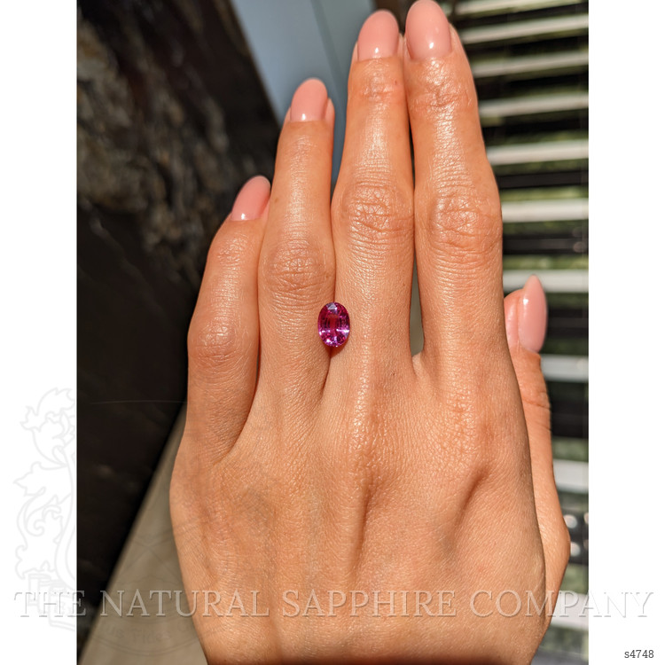 1.92 Ct. Pink Sapphire from Ceylon (Sri Lanka)