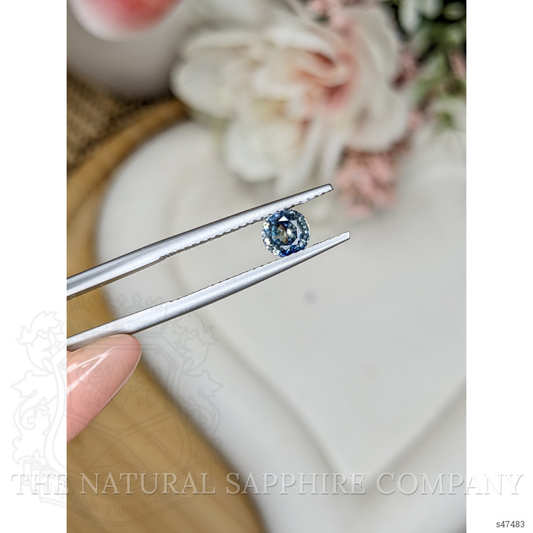 0.74 Ct. Bi Color / Parti Sapphire from Ceylon (Sri Lanka)