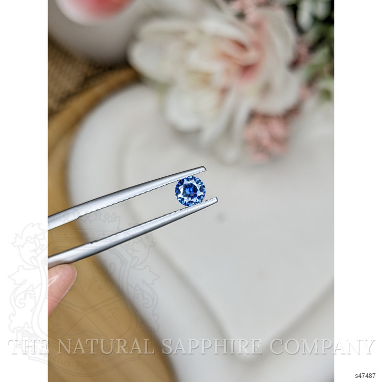 0.40 Ct. Blue Sapphire from Ceylon (Sri Lanka)