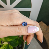 4.04 Ct. Blue Sapphire from Ceylon (Sri Lanka) Life Style
