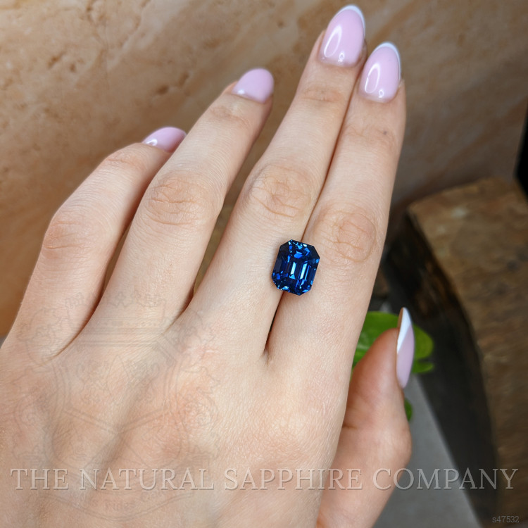 7.99 Ct. Greenish Blue Sapphire from Ceylon (Sri Lanka)