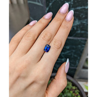 3.52 Ct. Blue Sapphire from Ceylon (Sri Lanka) Life Style