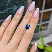 3.52 Ct. Blue Sapphire from Ceylon (Sri Lanka) Life Style