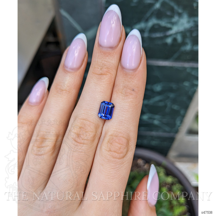 3.17 Ct. Purplish Blue Sapphire from Ceylon (Sri Lanka)