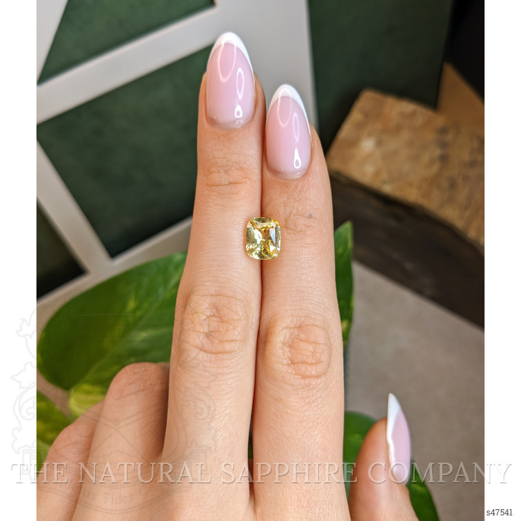 3.06 Ct. Yellow Sapphire from Ceylon (Sri Lanka)