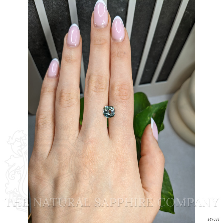 3.27 Ct. Bluish Green Sapphire from Ceylon (Sri Lanka)