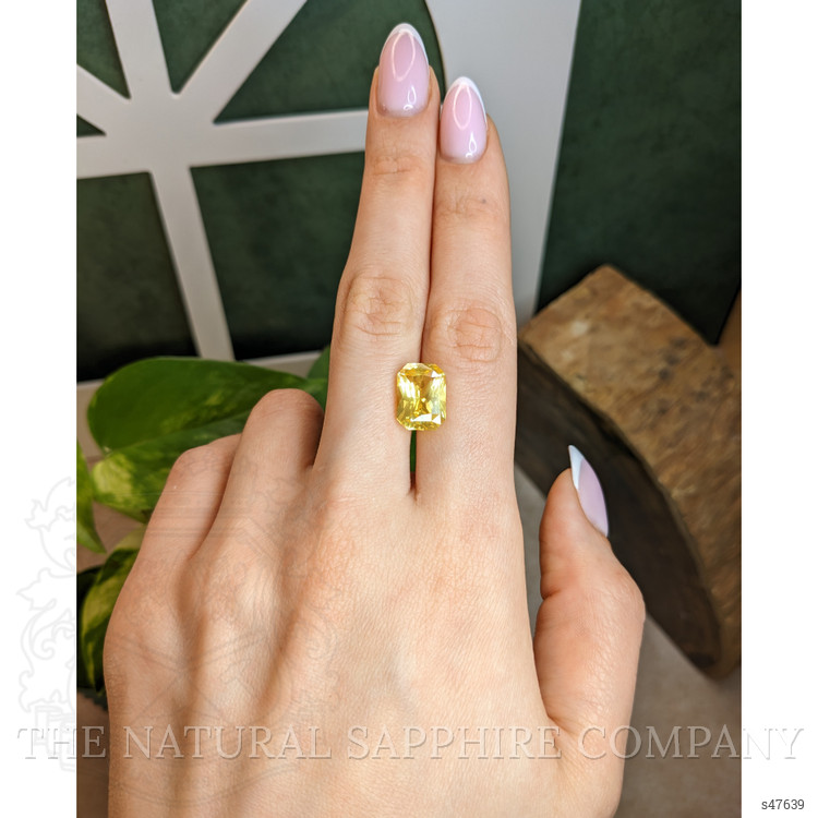 7.61 Ct. Yellow Sapphire from Ceylon (Sri Lanka)