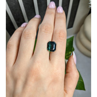 8.06 Ct. Bluish Green Sapphire from Madagascar Life Style