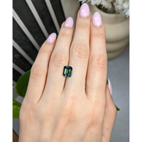 3.19 Ct. Bluish Green Sapphire from Madagascar Life Style