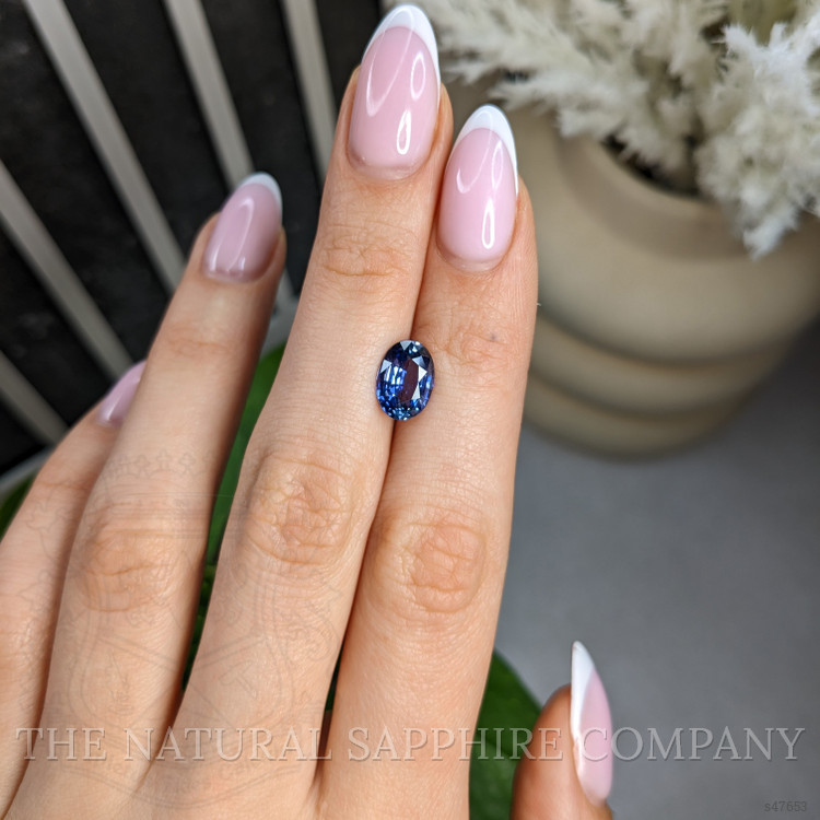 2.87 Ct. Purplish Blue Sapphire from Ceylon (Sri Lanka)