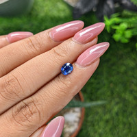 1.05 Ct. Purplish Blue Sapphire from Tanzania Life Style